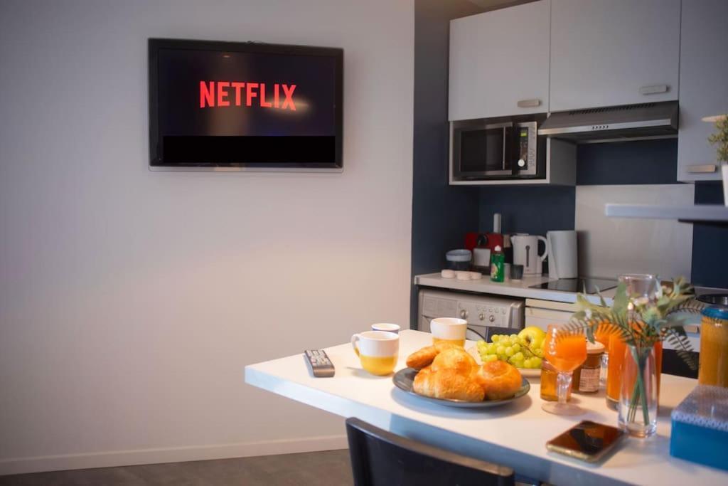 T2 Cosy & Moderne Avec Parking Prive Gratuit A Villeurbanne Exterior foto
